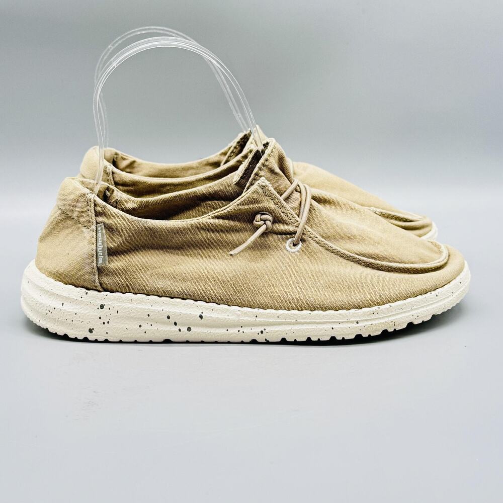 Hey Dude Shoes Womens 5 Beige Canvas Wendy Slip On Casual Comfort Lightweight